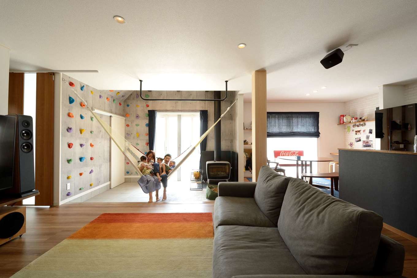 高気密 高断熱性能に加え 地熱を利用した エコ アイ熱交換換気システム により 花粉やpm2 5をカットしつつ 常にきれいな空気が流れるld