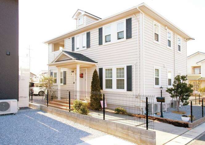 家族の帰りを温かく迎える 懐かしのアメリカンホーム セルコホーム浜松 オバタケイ の新築施工例 イエタテ