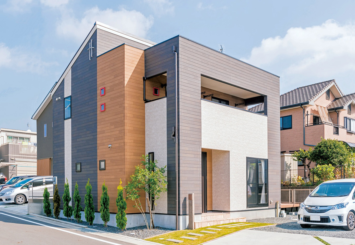 アフターホーム【1000万円台、デザイン住宅、子育て】実際の施工例を何軒か見て回った中で、最も好みに合ったモダンな家を参考にした外観。素材感や配色、デザインともにS さん夫妻のお気に入り