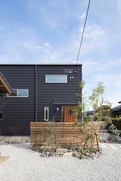 コンテナハウスのような家 『木箱House』