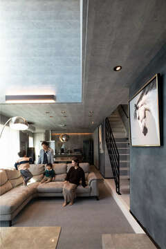 23歳で夢を叶えたスカイテラス付きモダン・ハウス