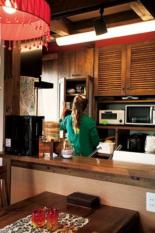 トイレの壁は奥さまの大好きなターコイズブルー イエタテ