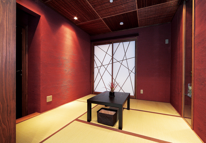 来客時には障子をリビングとの間仕切りにもできる和室 イエタテ