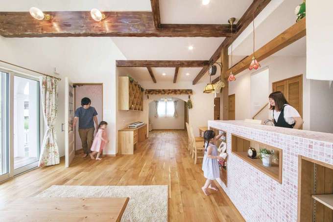 絵本の中から飛び出てきたような かわいいお家 富士ホームズデザインの新築施工例 イエタテ