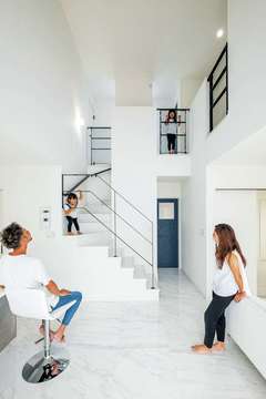 予算内で実現できた！ 真っ白なリゾート風邸宅