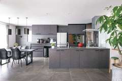 「用の美」を追求した コンテンポラリー・ハウス