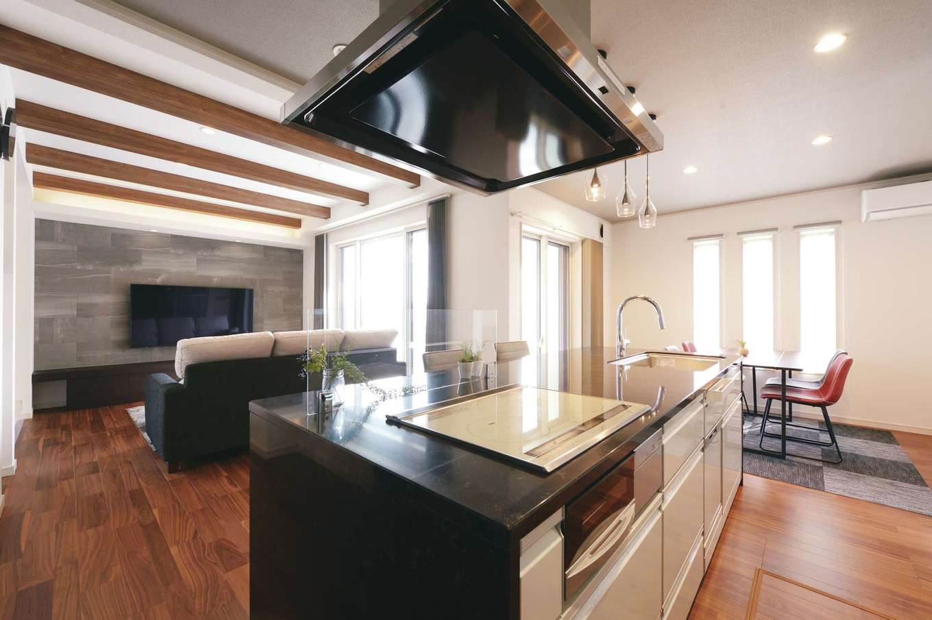 家族で過ごす時間が心地いい 眺望豊かなプライベート空間 朝日住宅の新築施工例 イエタテ