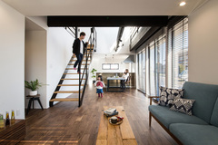 黒×白で統一された空間で自分らしく暮らす