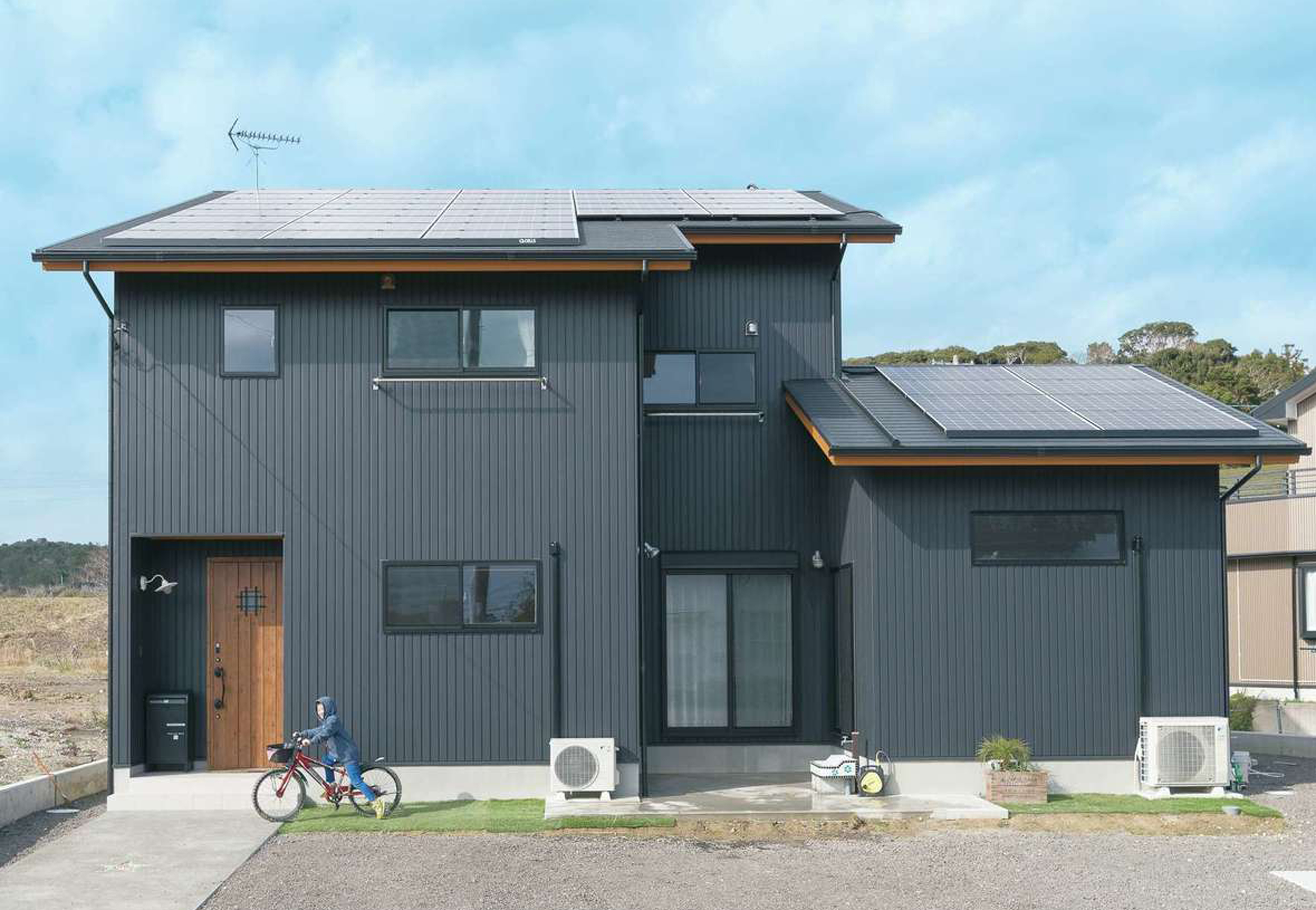 コの字にしてバーベキュー用の中庭を用意 イエタテ