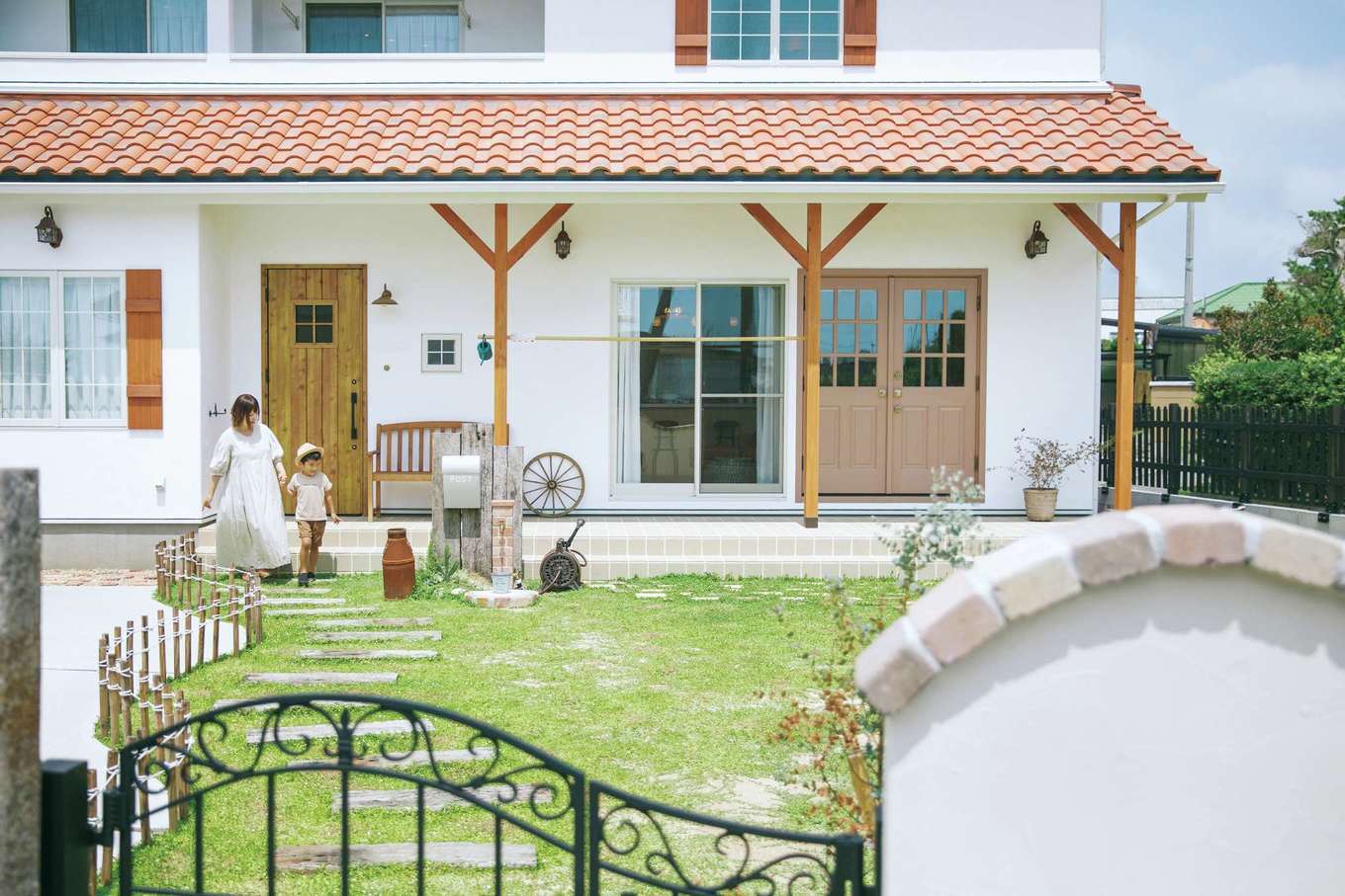 憧れの南欧風の家でワクワクする子育てを Casa Carina 浜北 内藤材木店 イエタテ