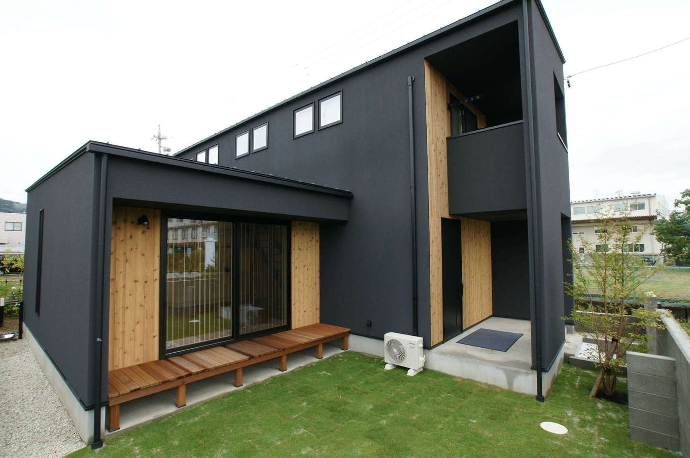 ナチュラルとモダンが共鳴する高性能なデザイン住宅 Rikyu リキュー の新築施工例 イエタテ