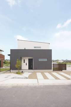 コーヒーを味わう時間さえ愛おしい 暮らしが心地よくなる無垢の木の家