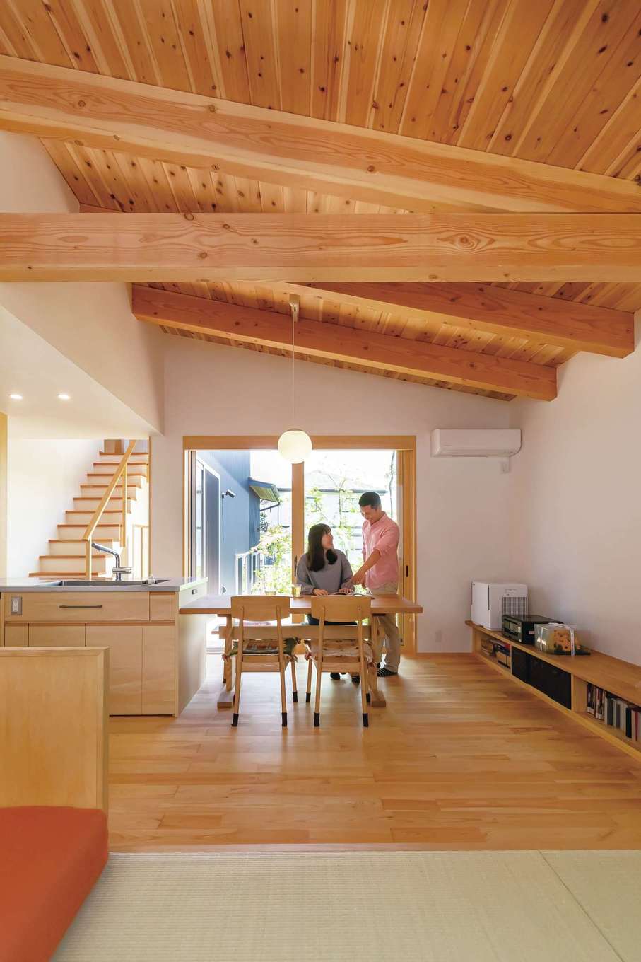 庭と室内との一体感が心地いいスローな暮らし ぴたはうす 安食建設の新築施工例 イエタテ