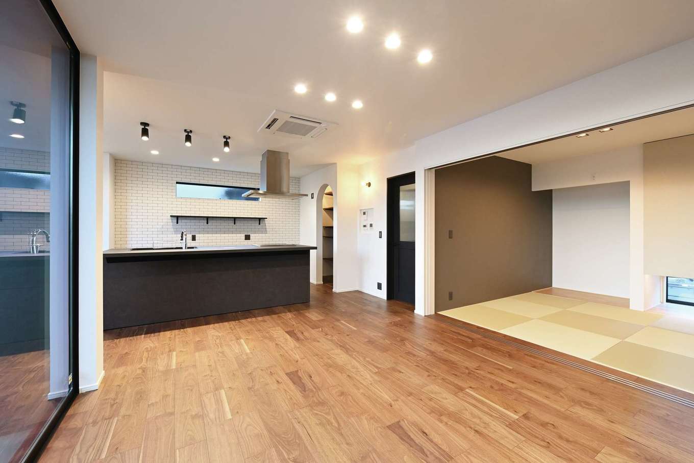 設計士の提案力が違う デザインも間取りも大満足 Reiwa House 令和ハウス の新築施工例 イエタテ