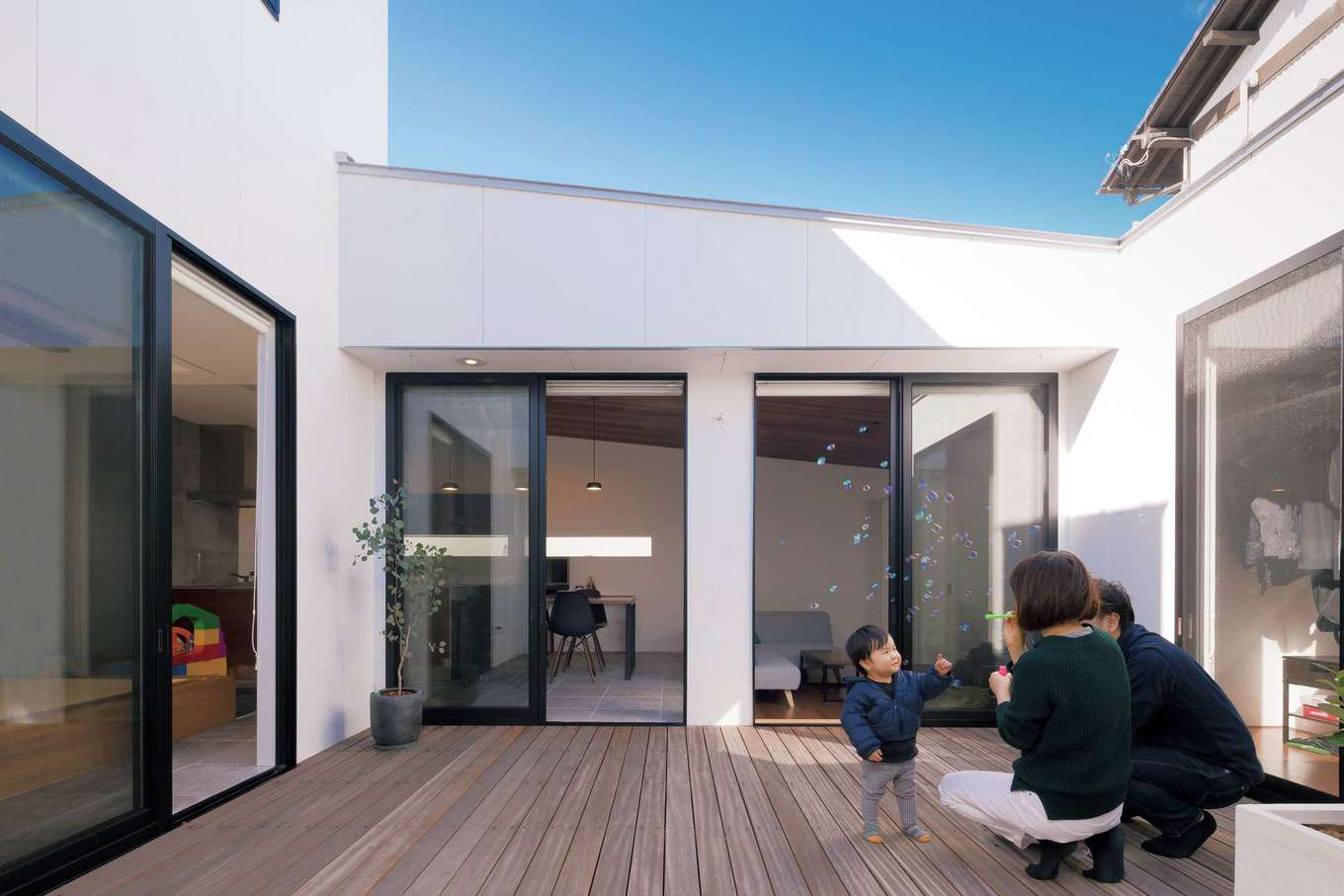 閉ざされているのに開放的な中庭のある家 Mabuchiの新築施工例 イエタテ