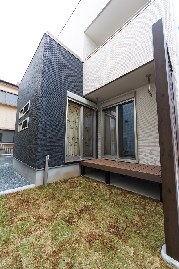 便利 爽快感 ワクワクも屋上庭園と秘密基地のある家 イデキョウホームの新築施工例 イエタテ