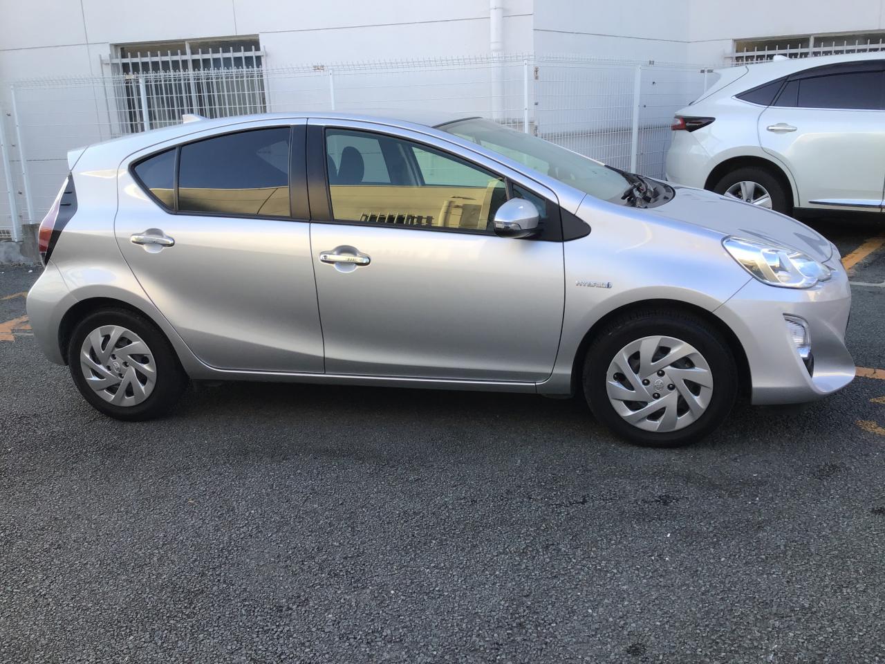 イハシオート中古車販売サイト トヨタ アクア の詳細情報