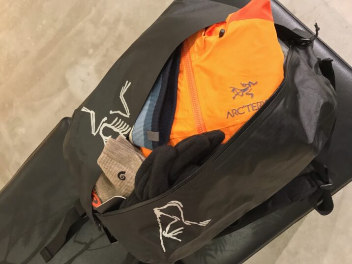 荷物詰め込み