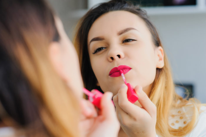 血色メイクのポイント ナチュラルな色気を引き出すためには モデルプレス