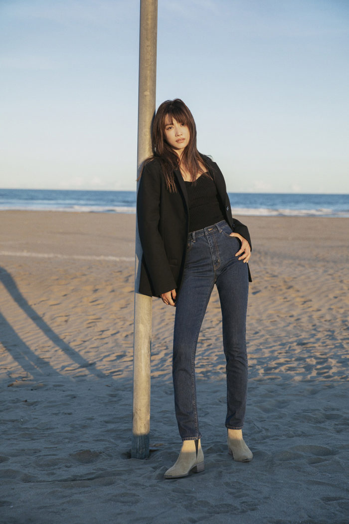 ヨンア 美ボディライン際立つデニムコーデ Azul By Moussy スタイリスト百々千晴がコラボ モデルプレス ヨンア 美ボディライン際立つデニムコーデ Azul By Moussy スタイリスト百々千晴がコラボ モデルプレス