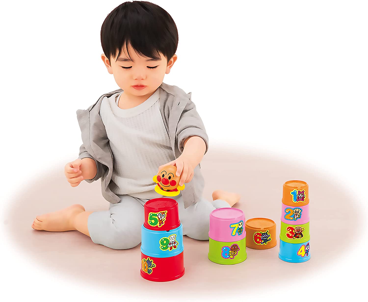 数字が学べる「アンパンマン 天才脳つみかさねカップ」
