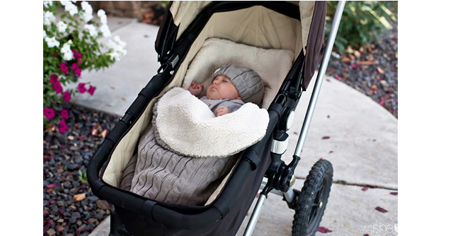 「ベビーおくるみ」赤ちゃんを包んだままベビーカーに乗せられる！