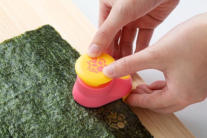 お弁当やおにぎりをデコる☆「貝印　のりパンチ ちゅーぼーず！」