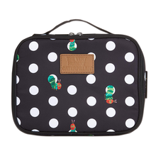 毎月当選のチャンス！おむつやお尻ふきがまとめて入るからとても便利！「はらぺこあおむし おむつポーチ」