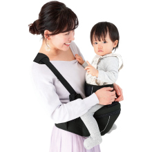 ３歳頃まで使える！コペルタのヒップシートで抱っこがラクラク♪