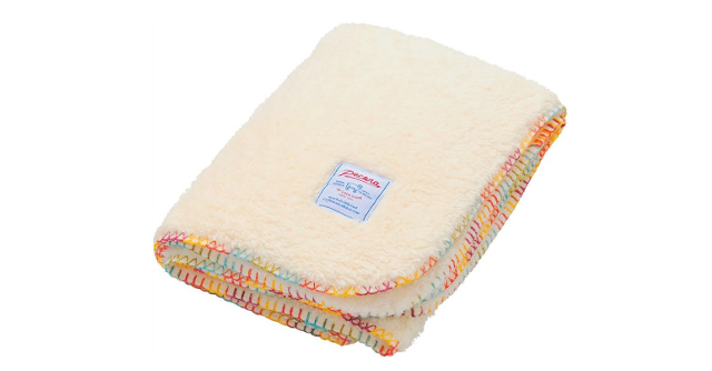 羊のようにフワフワ☆「PECORA 両面ボア ふんわりブランケット L 」