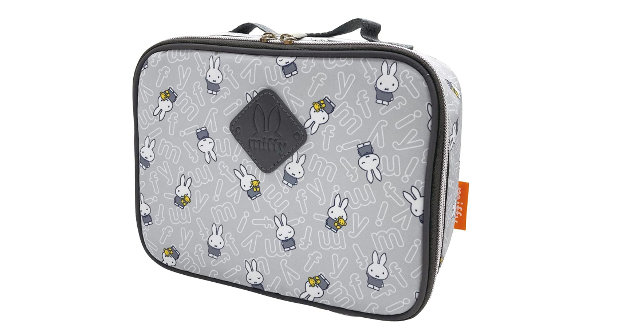 立体構造で使いやすい♪「アイプランニング ミッフィー 消臭おむつバッグ」