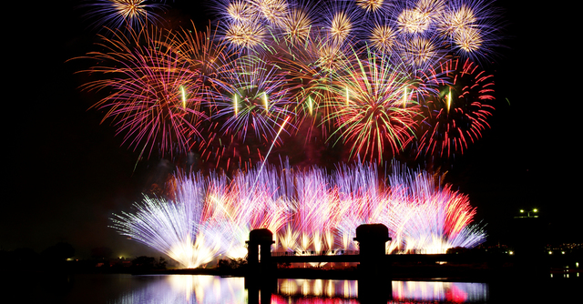 多摩川河川敷の調布市花火大会 最大級のナイアガラを観覧しよう Cozre コズレ 子育てマガジン