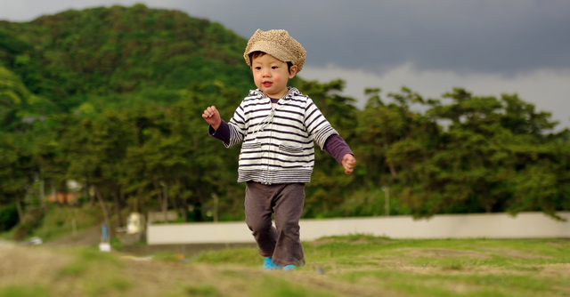 赤ちゃんの秋口の防寒や冷房対策に 綿素材のベビースパッツおすすめ3選 Cozre コズレ 子育てマガジン