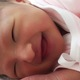 泣き止まない新生児期の赤ちゃん　あやし方のコツとは？