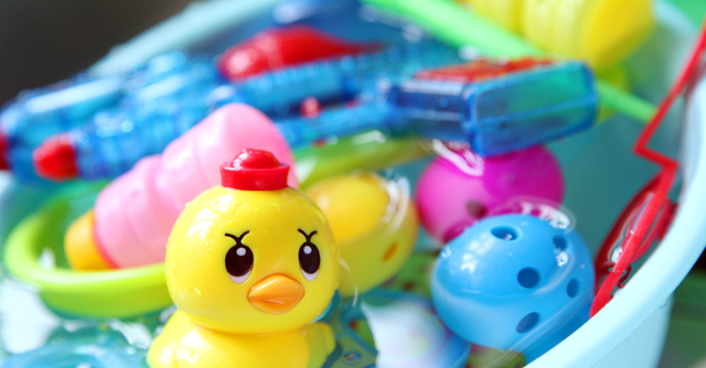 幼児を楽しくお風呂に入れるおすすめ便利グッズ10選 Cozre コズレ 子育てマガジン