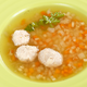 離乳食鶏団子は後期・完了期の手づかみ食べにぴったり！冷凍方法も