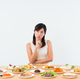 【看護師監修】妊娠超初期は食欲ない？増す？不振・旺盛な症状、原因、対処