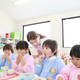 幼稚園・保育園スモックおすすめ16選｜作り方・袖あげ・アレンジ方法も