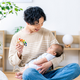 パパの育休取得率は？育休中のパパの役割は？
