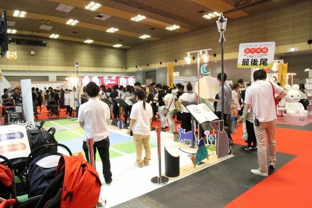 走行体験ブースの様子,体験会,ベビーカー,