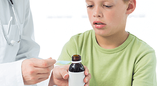 飲み薬をみる子ども,抗,アレルギー,薬