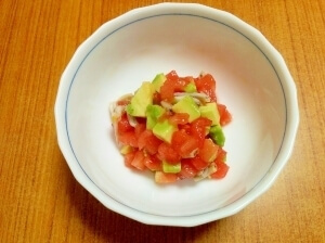 【離乳食】トマトとアボカドのしらすサラダ,離乳食,アボカド,