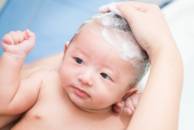 石鹸で洗っているあかちゃん,手作り,石鹸,