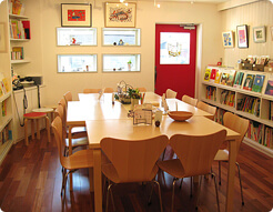 ソングブックカフェ(SONG BOOK Cafe)の店内,絵本,カフェ,