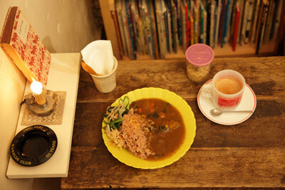 玄米カレー,絵本,カフェ,