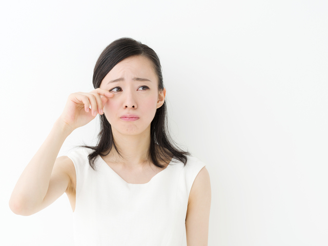 涙する女性,産後,3ヶ月,体重