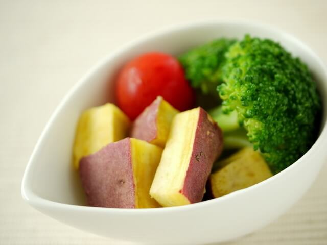 茹で野菜の盛り付け,離乳食,だし,おかゆ