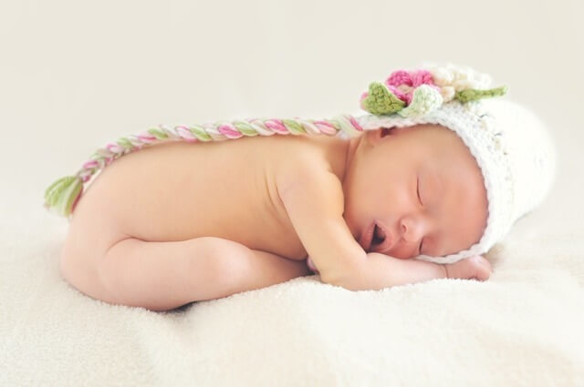 寝ている赤ちゃん,妊婦,葉酸,摂取量