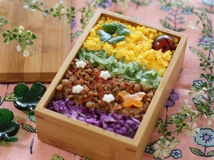 てんとう虫とクローバーのお弁当,かわいい,お弁当,