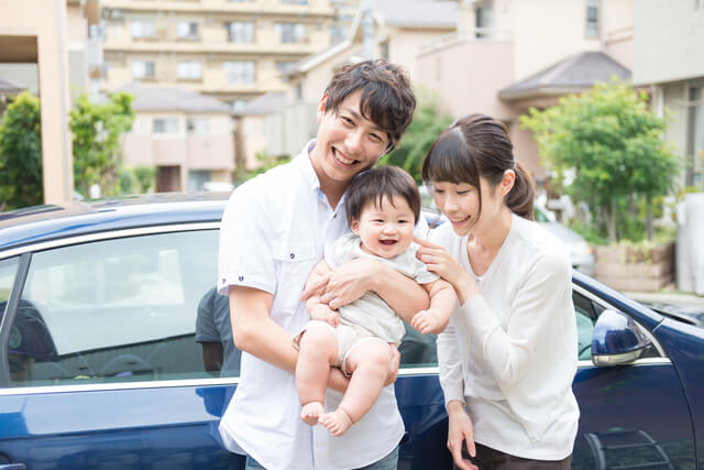 家族でドライブ,チャイルドシート,日本育児,